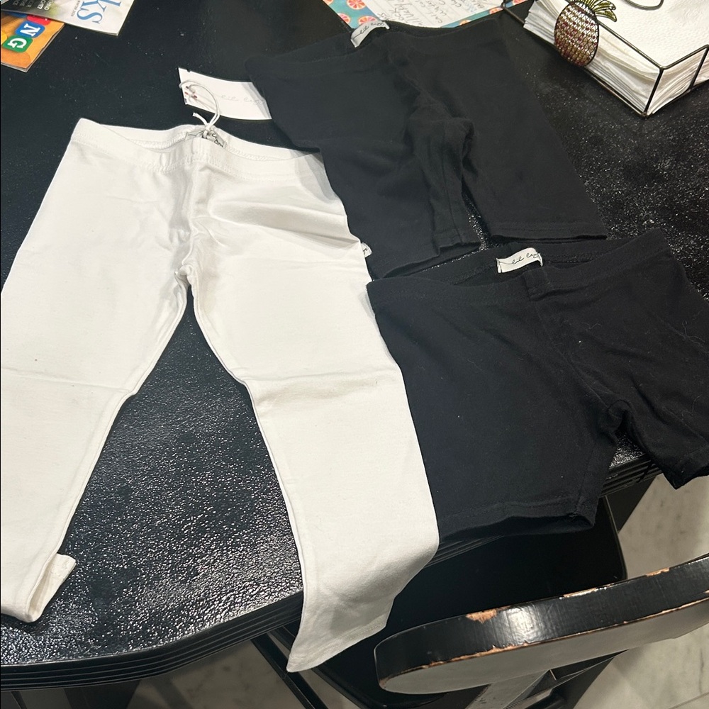 Kids Black and White Leggings lil legs 3t